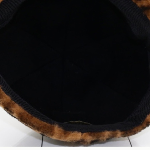 FENDI EUC Zucca shearling hat brown black fur - Picture 4 of 5